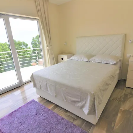 Manuela Guest house 3*
