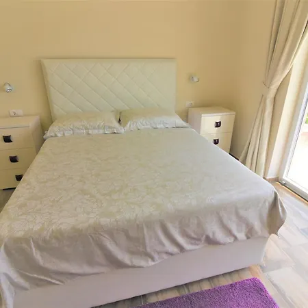 Guest house Manuela 3*