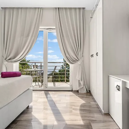 Manuela Guest house 3*