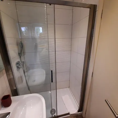 Guest house Manuela 3*